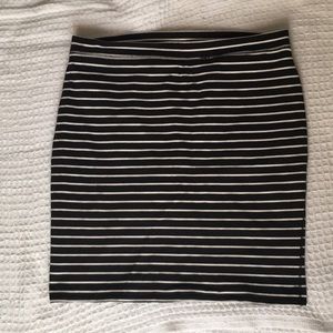 Cotton, stretchy pencil skirt